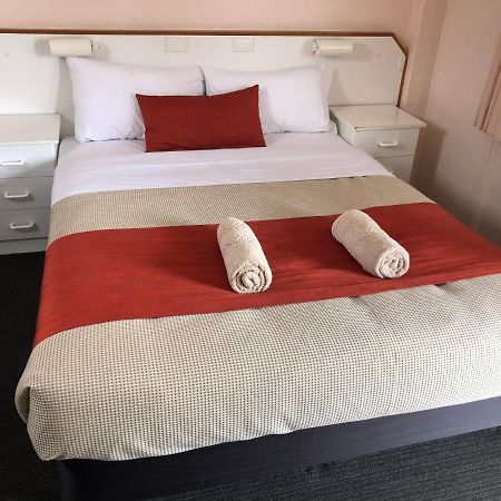 Bradman Motor Inn Cootamundra Extérieur photo