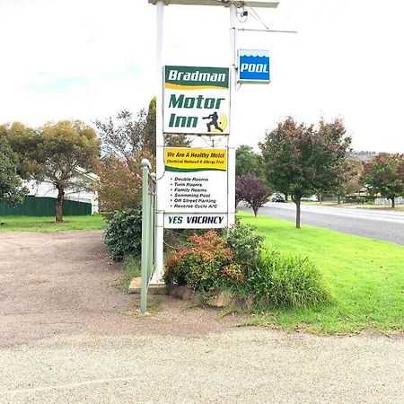 Bradman Motor Inn Cootamundra Extérieur photo