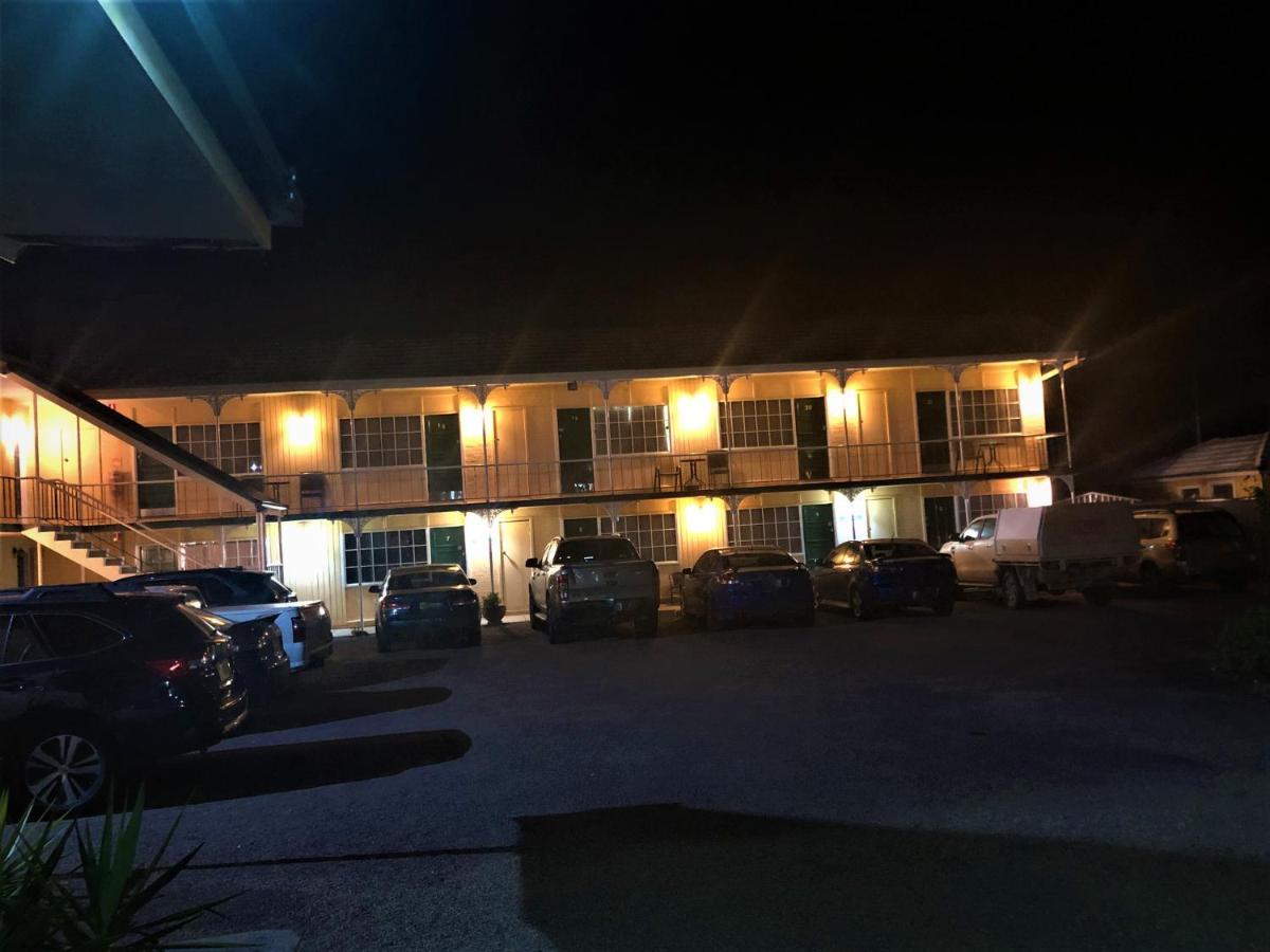 Bradman Motor Inn Cootamundra Extérieur photo