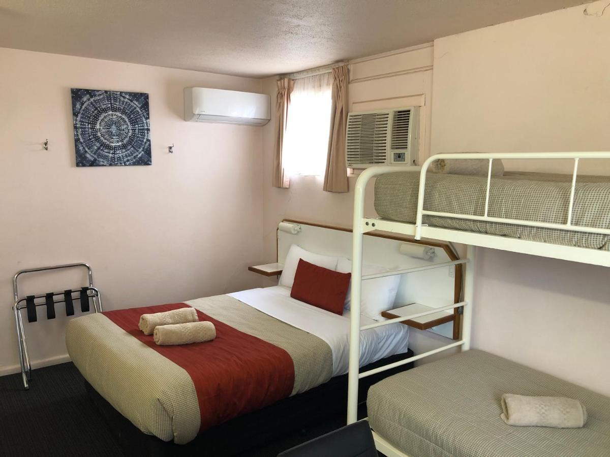 Bradman Motor Inn Cootamundra Extérieur photo