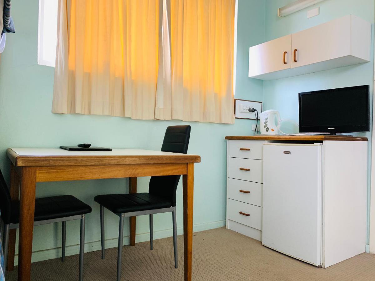 Bradman Motor Inn Cootamundra Extérieur photo
